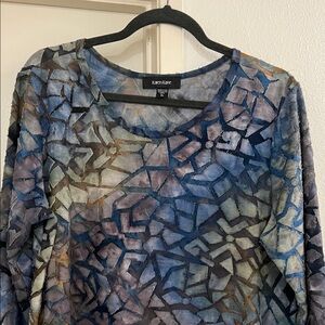 Karen Kane Top XL Beautiful colors. Mosaic tiles. Blue Greenish colors.